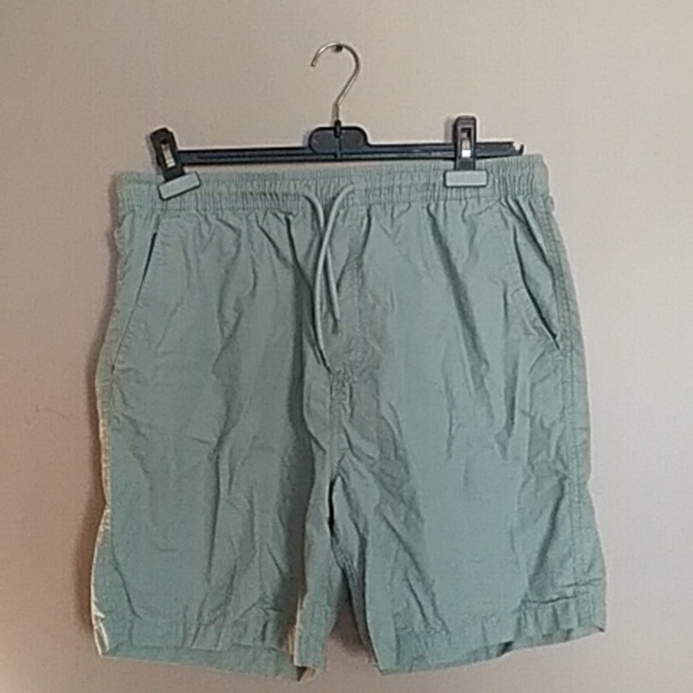 Amnesia mens shorts size large